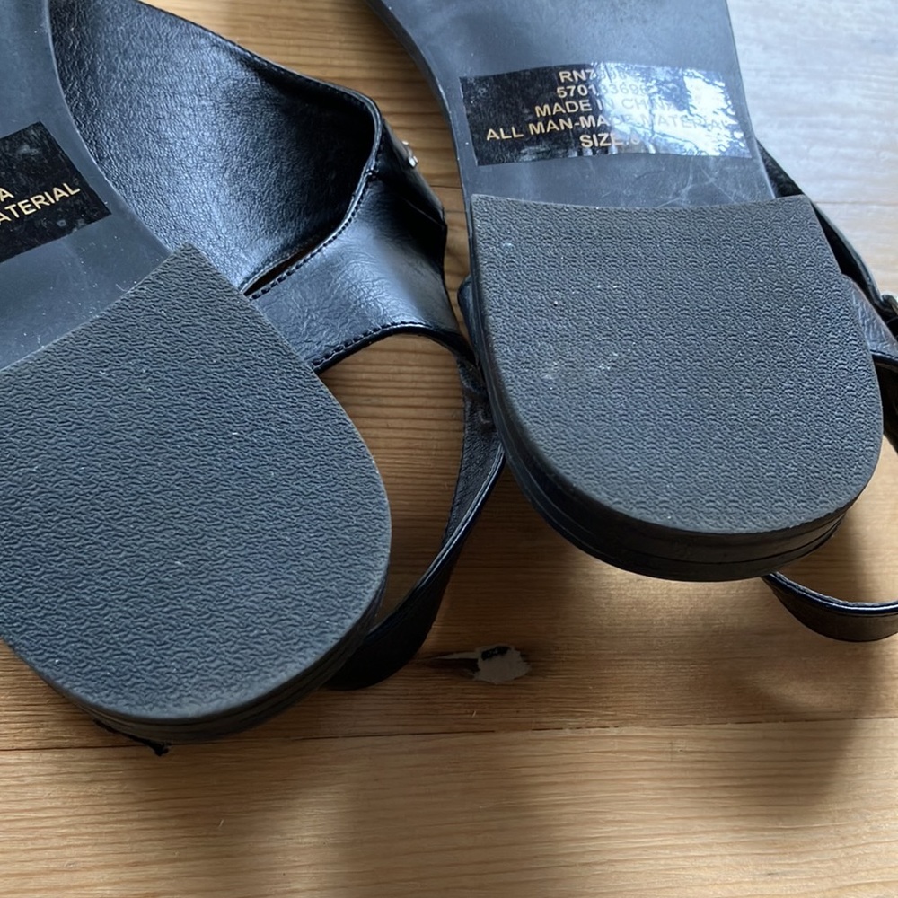 Chico’s Tahira Black Embellished Sandal Thong Buckled Sandals Size 8 - Picture 11 of 17
